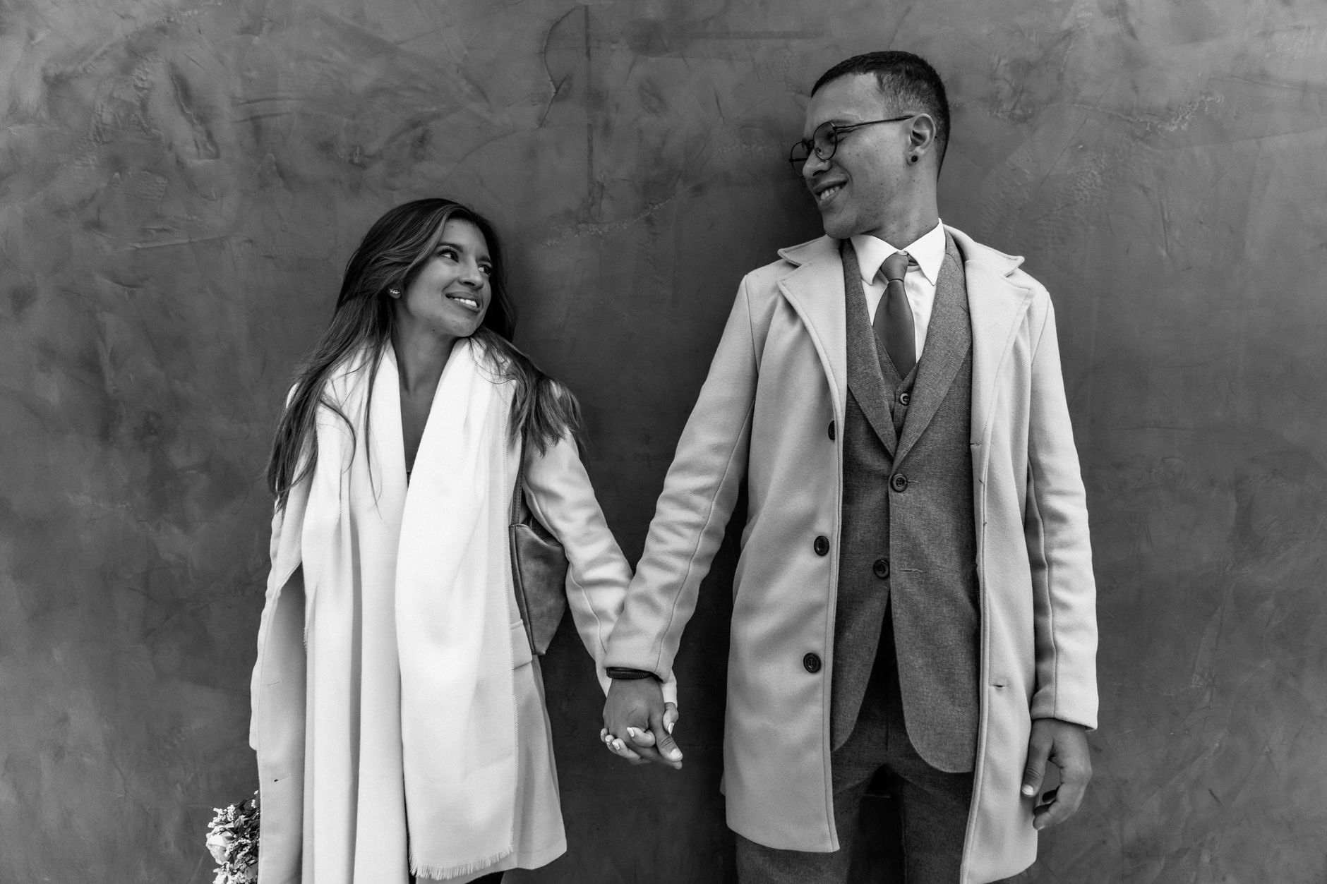 Fotografía de boda pequeña e íntima en Ourense: ceremonia civil